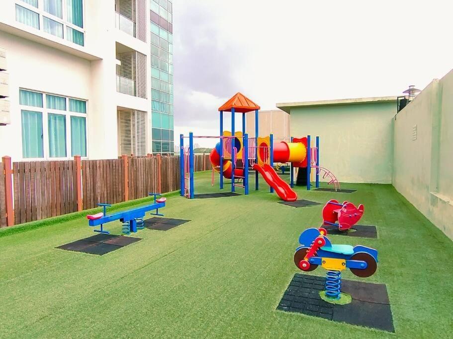 Ksl Mall D'esplanade 10min To Ciq, Near To Legoland Apartemen *
