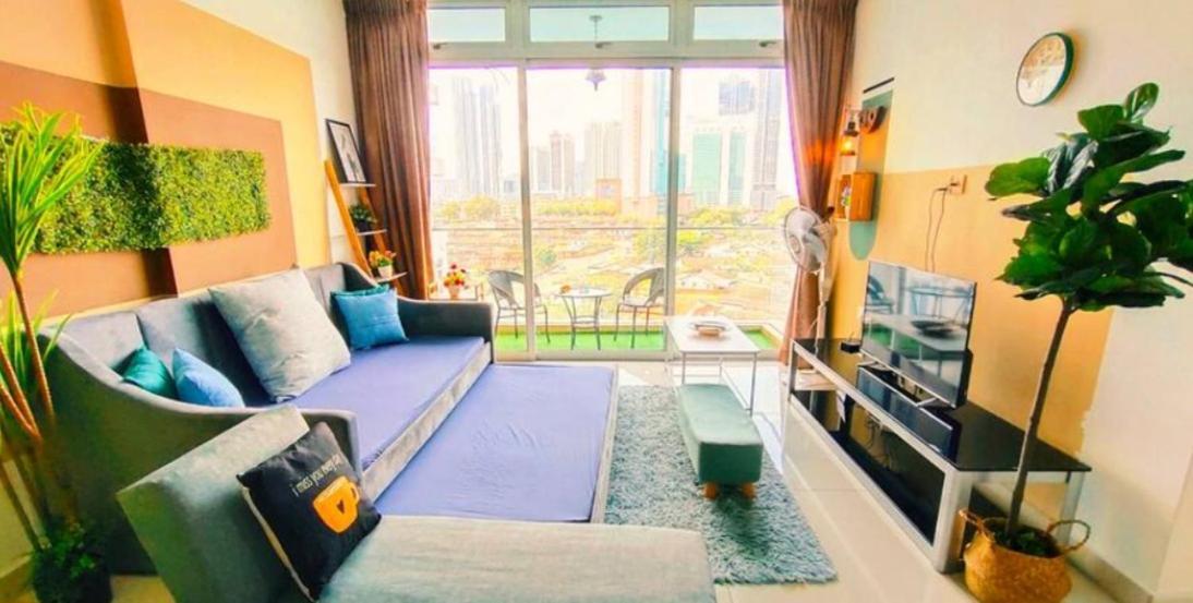 Ksl Mall D'esplanade 10min To Ciq, Near To Legoland Apartemen