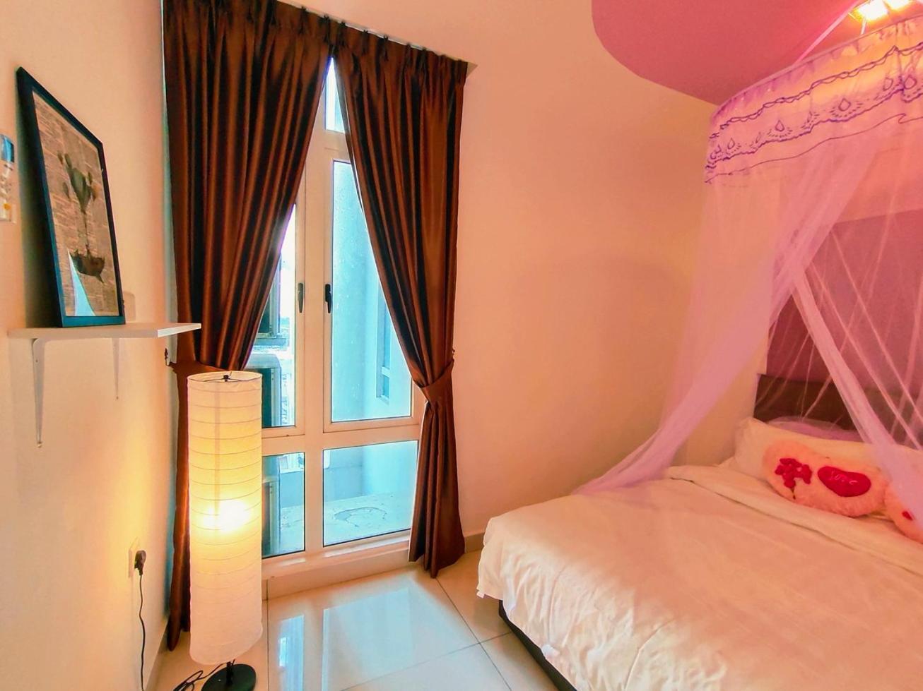 Ksl Mall D'esplanade 10min To Ciq, Near To Legoland Apartemen